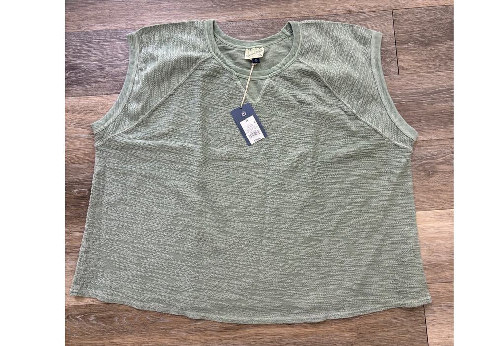 Universal Thread Women's Textured Cap Sleeve Sweatshirt, Green, 2x
